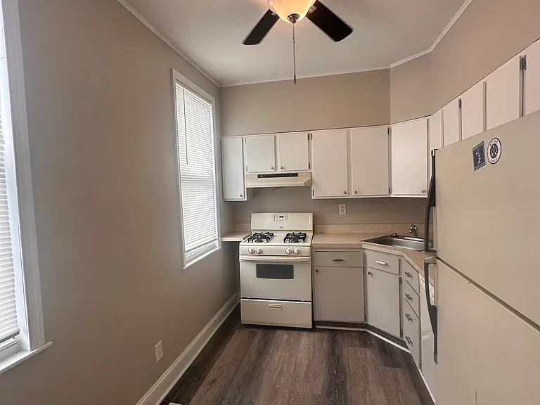 4209 Fullerton Ave #1 — Photo 4