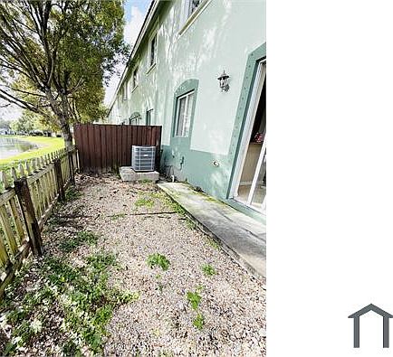 3rd image of 2505 SE 14th Ave