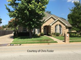 2908 Hurstview Dr, Hurst, TX 76054