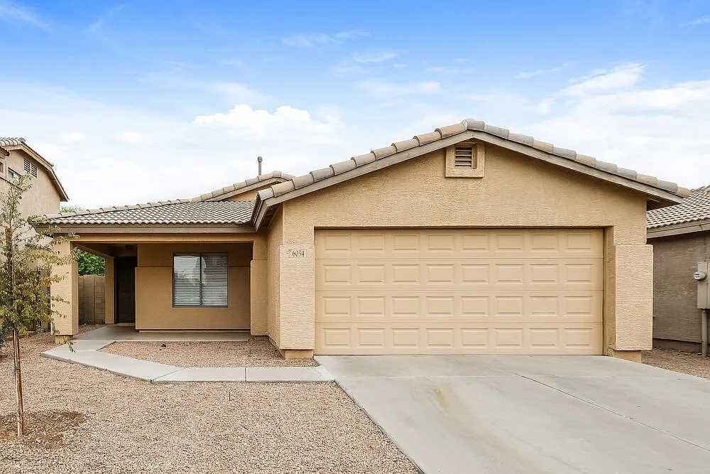 4 bed, 2.0 bath, 1864 sqft, $1,875 — Photo 1