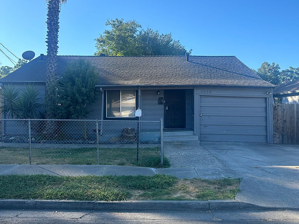 1st image of 2430 W Acacia St