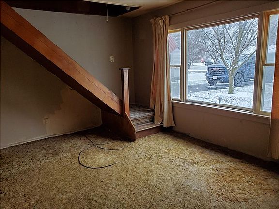5th image of 22 Christy Pkwy