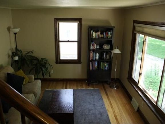 5th image of 529 N 112th St