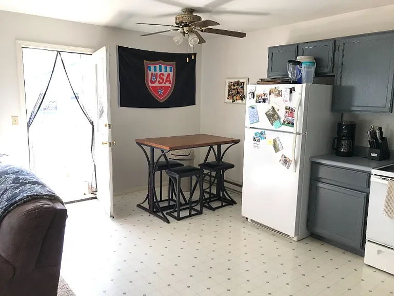 1355 Cherry St #B — Photo 6