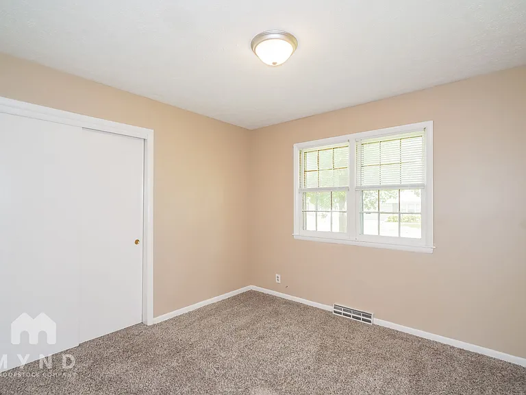 1258 E Edgewood St — Photo 14