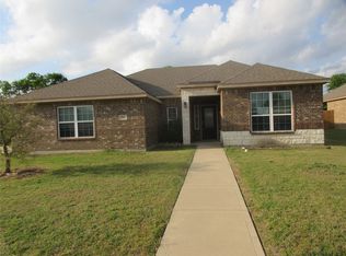711 Milas Ln, Glenn Heights, TX 75154