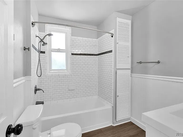 27 Como Ave #2 — Photo 5