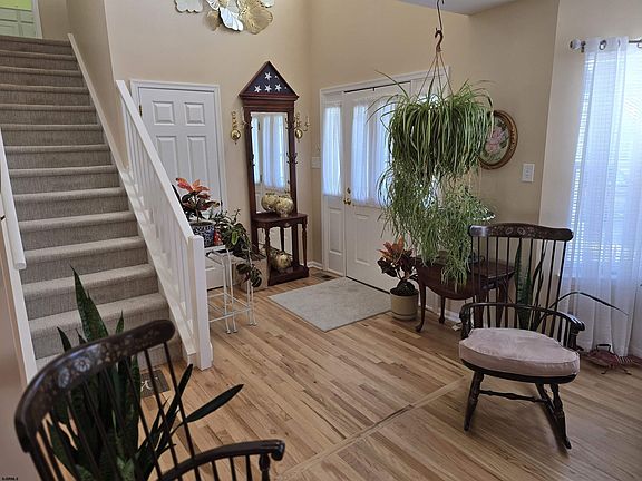 2nd image of 50 Kirkwood Cir