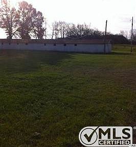 2nd image of 15361 Elm Row Rd