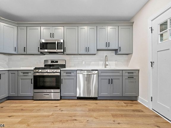 3rd image of 144 Main St #2B