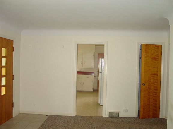 3rd image of 1100 Elmwood Ave