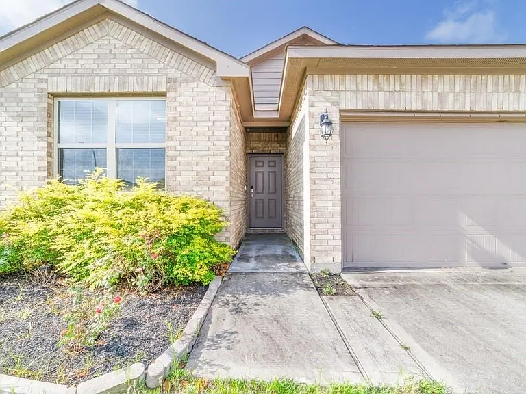 21331 Bellaria Summit Trce — Photo 1
