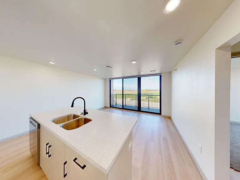 6004 S Coneflower Ave #201 — Photo 8