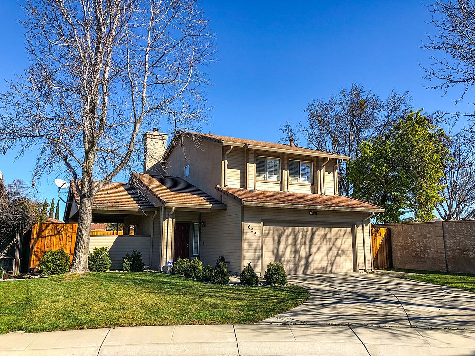 1st image of 625 Buckinghorse Ct