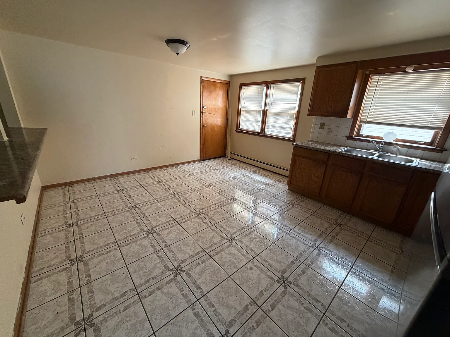 2 bed, 800 sqft, $1,359 — Photo 2