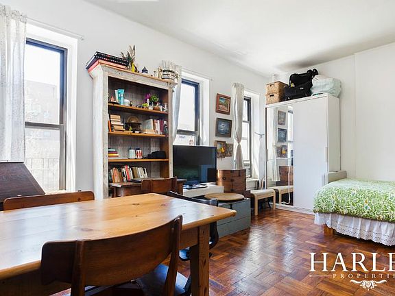 3rd image of 319 W 116th St APT 4A