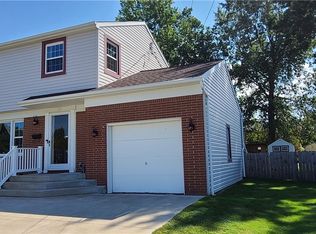 707 Pin Oak Dr, Erie, PA 16504