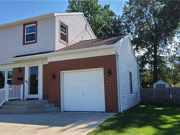707 Pin Oak Dr, Erie, PA 16504