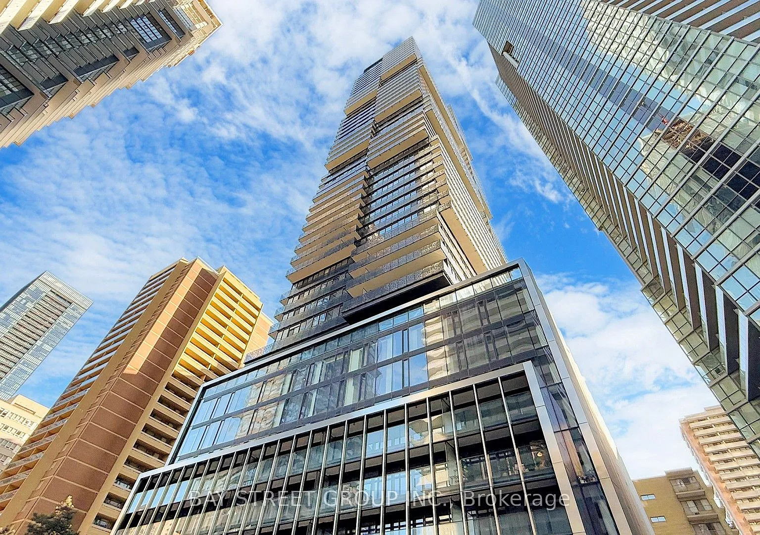 2 bed, $4,500 — Photo 1