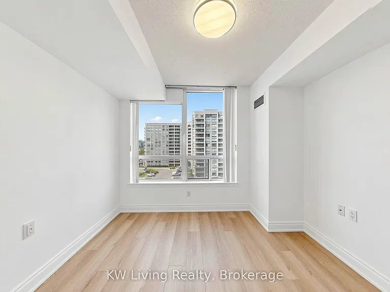 9017 Leslie St #903 — Photo 7