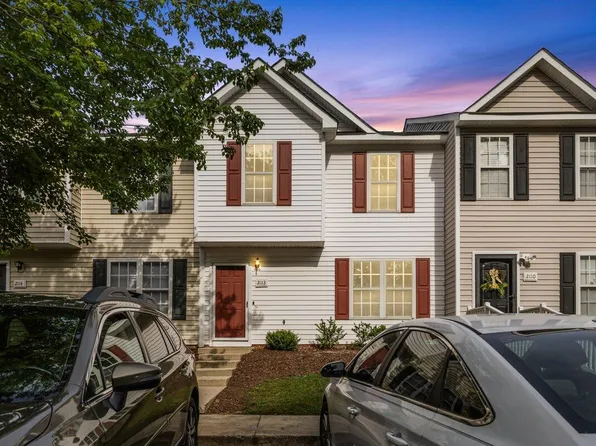 2112 Walnut Bluffs Ln, Raleigh, NC 27610