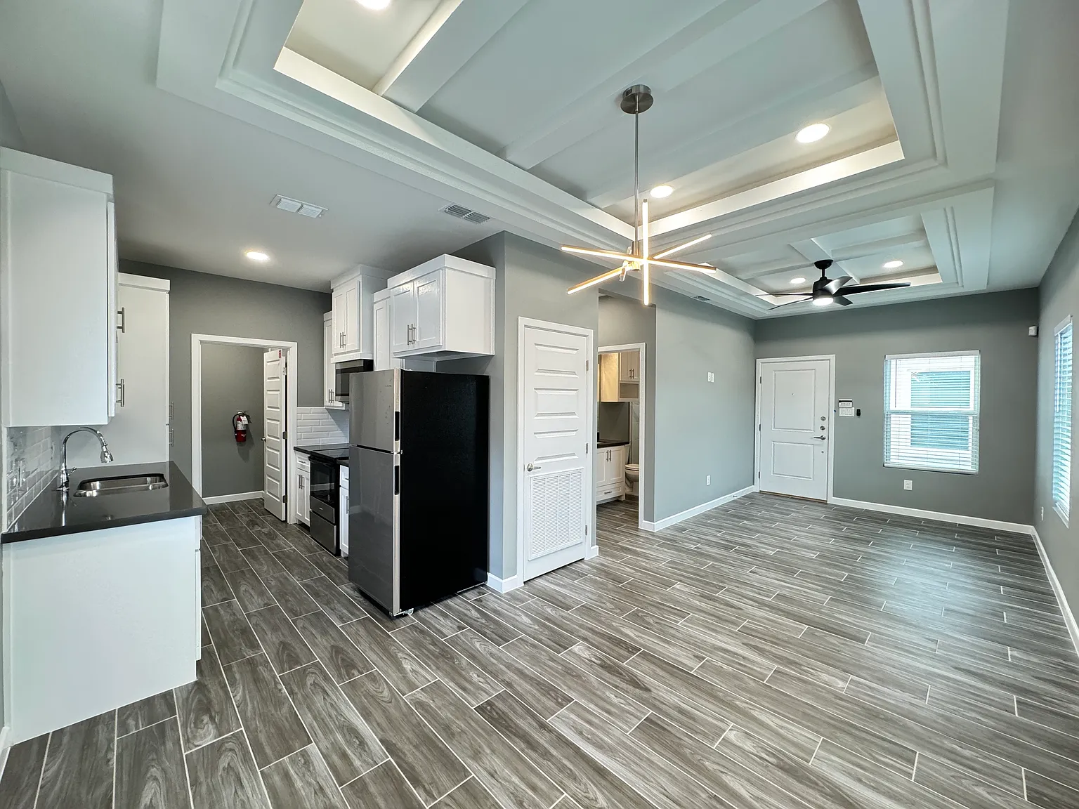 1808 Angelina Dr — Photo 4