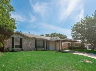 829 Kelley Dr, Everman, TX 76140