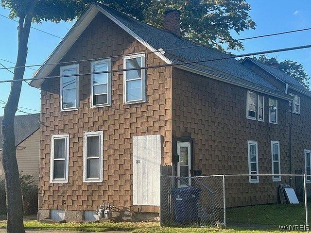 1st image of 14 Box Ave