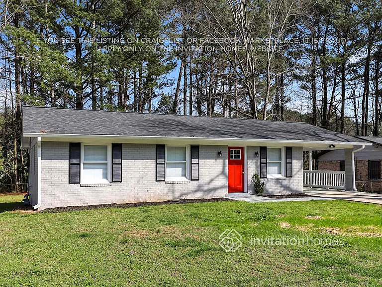 3054 Cottonwood Dr SE — Photo 2