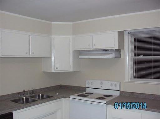 2nd image of 85 Moore Ave
