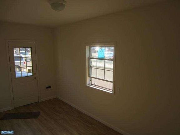 5th image of 18 Taylor Ave