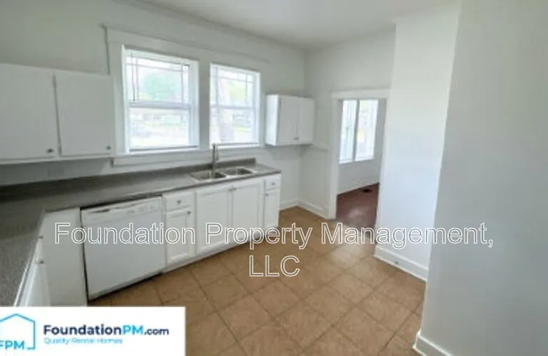 1492 Faxon Ave — Photo 8