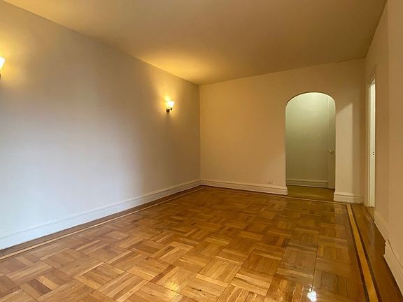 5th image of 41-00 43rd Ave #Ee5b