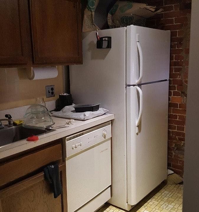 2nd image of 144 Fulton St #4