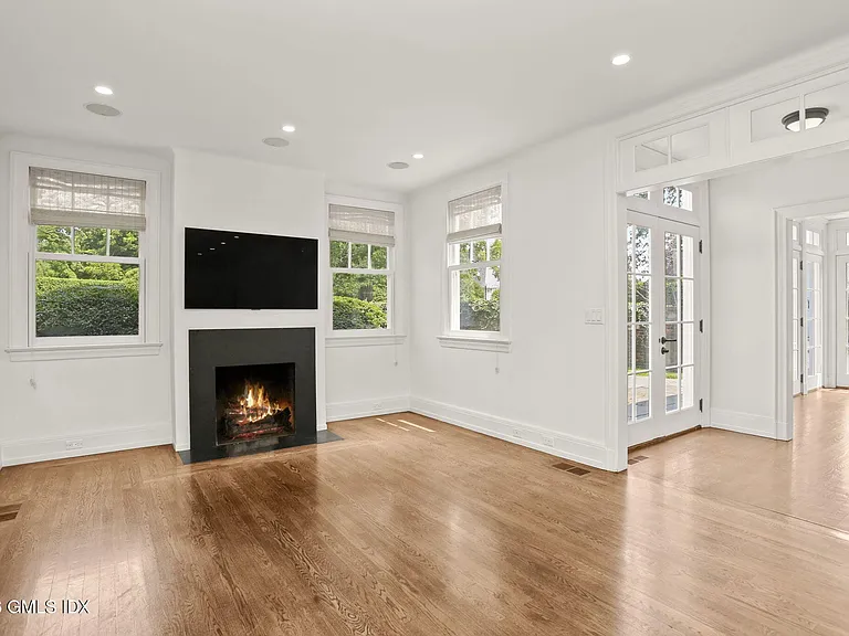 68 Otter Rock Dr — Photo 1