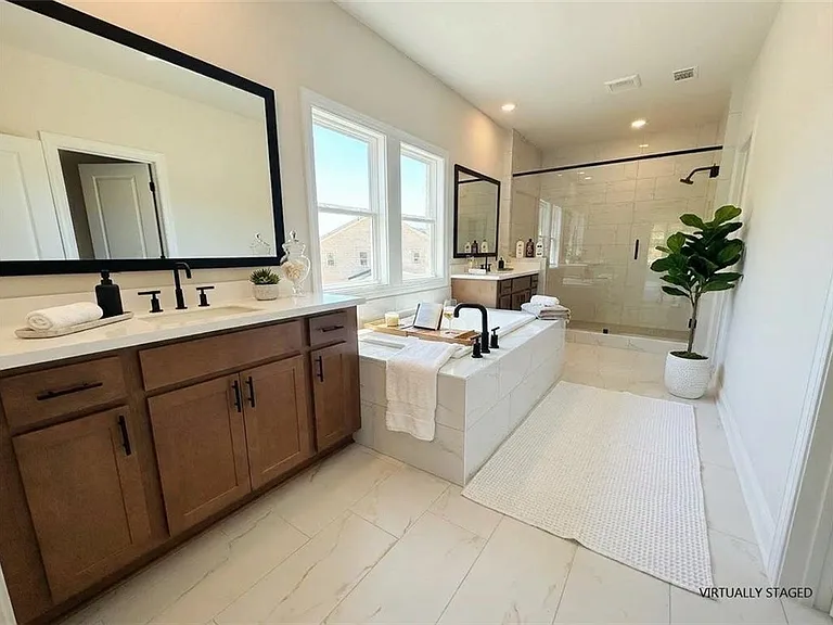 2450 Colliers Ln — Photo 46