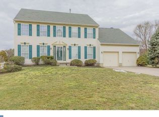 11 Steeplechase Dr, Turnersville, NJ 08012