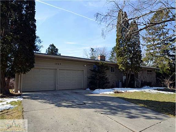 2nd image of 1027 E Darlington Ave