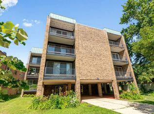 4136 N California Ave Unit 201, Chicago, IL 60618