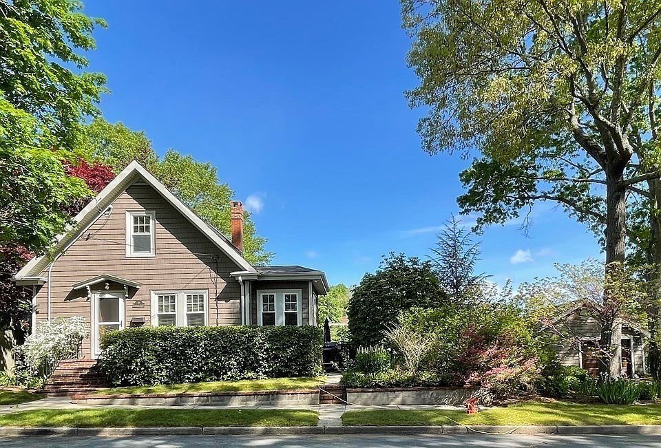 19 Clarendon St, New Bedford, MA 02740 Zillow