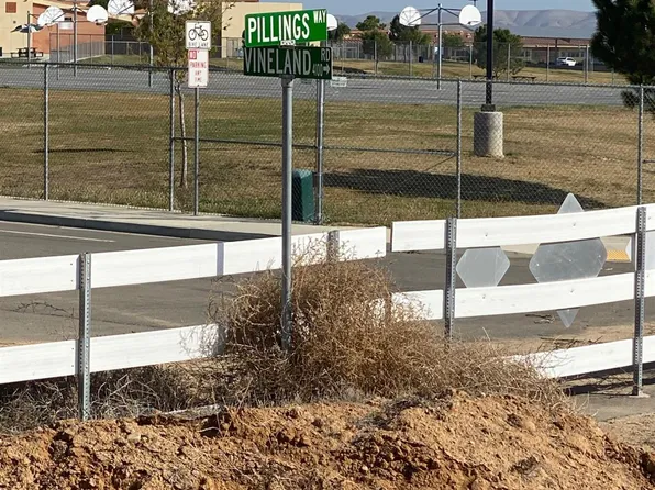 9800 Kern Canyon Rd, Bakersfield, CA 93306