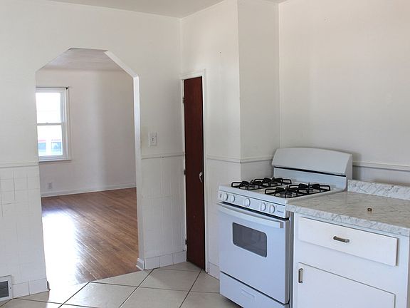 4th image of 417 Fairlawn Ave