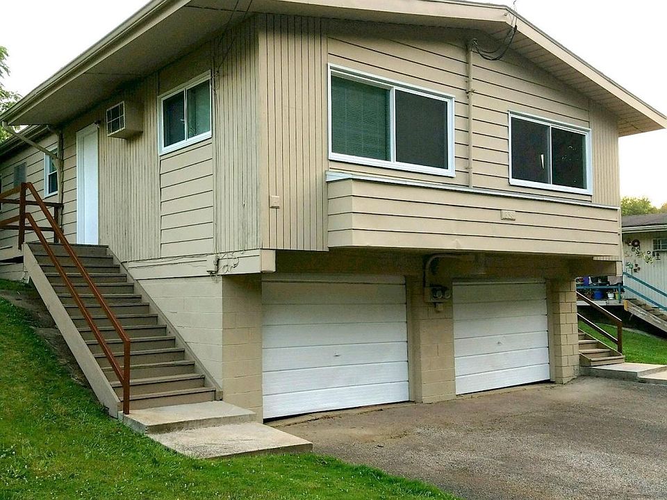 1st image of 836 S Jenkins Blvd #B