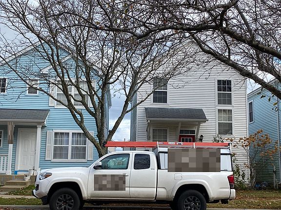 3rd image of 2052 Grayhawk Dr