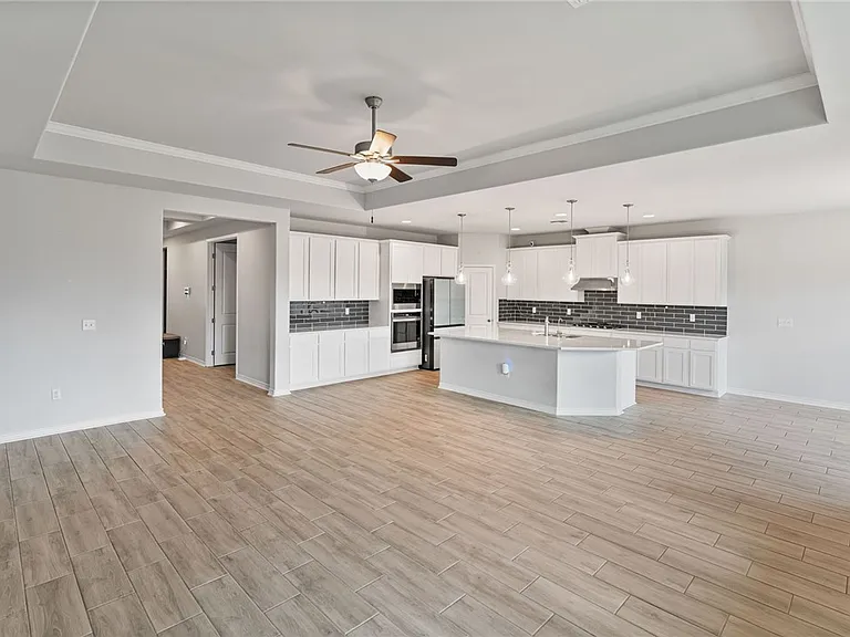 2677 Lannister Ln — Photo 4