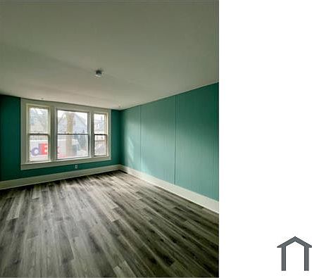 2nd image of 1128 E Clarke St
