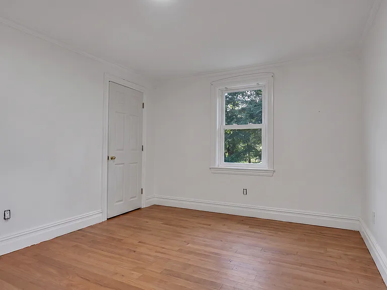 587 Central Ave — Photo 20