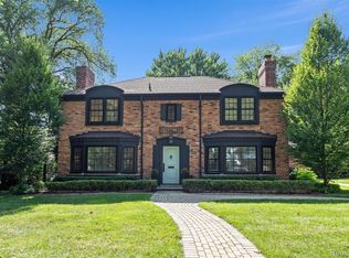 125 S Chewton Rd, Bloomfield Hills, MI 48301