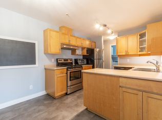 22722 Lougheed Hwy #303, Maple Ridge, BC V2X 2V6