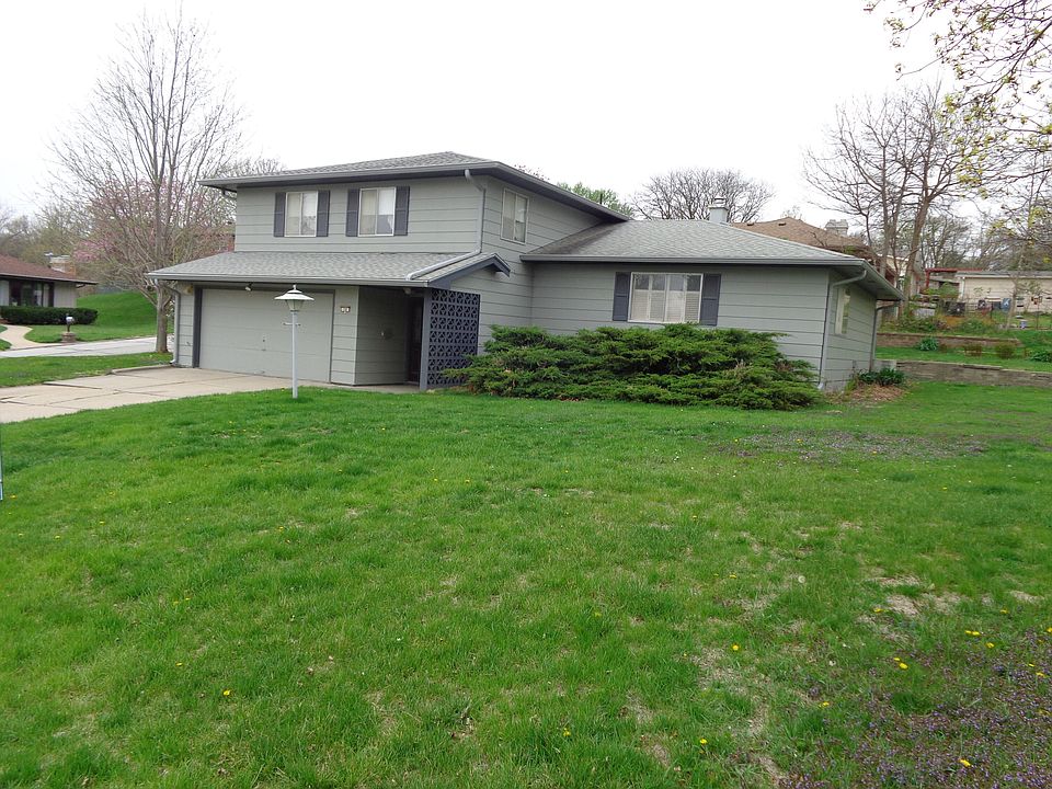 2nd image of 74 Hillsdale Dr